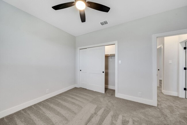 Building Photo - Beautiful Modern 4 Bedroom Townhome Close to Lackland! Sorento Floorplan