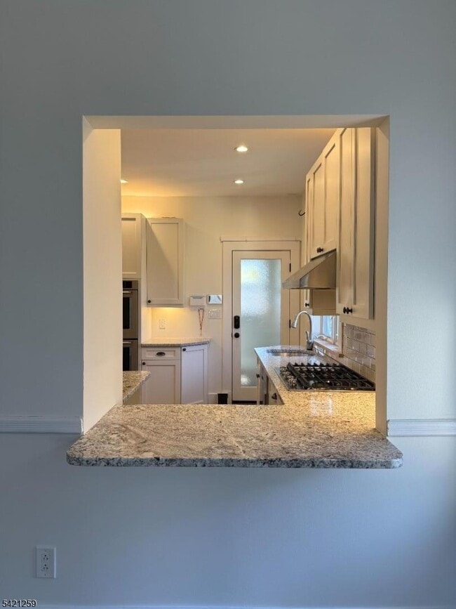 Building Photo - 33 Montclair Ave