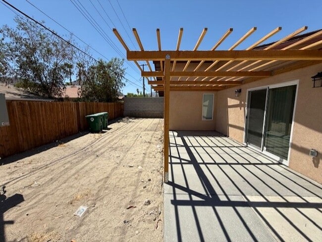 Building Photo - Completely rebuilt home in La Quinta Cove
