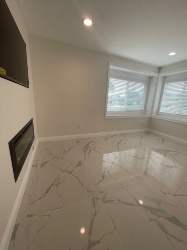 Building Photo - 1521 W Cerritos Ave