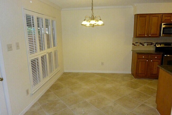 Building Photo - 14119 Briarsage Ct