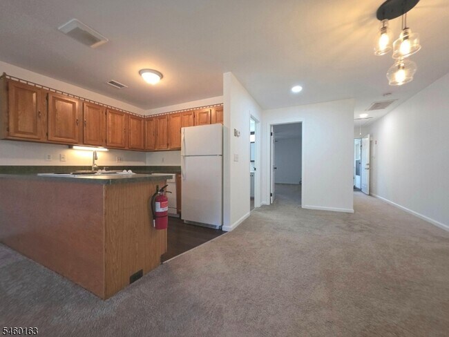 Building Photo - 272 US-206