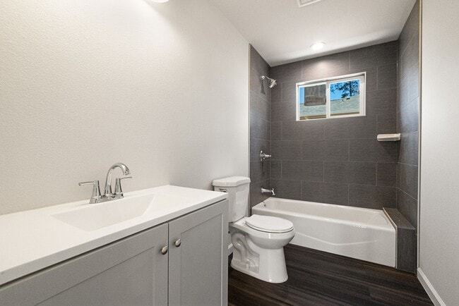 Building Photo - Paradise- 2 bed 2 bath +Bonus room, No Pets, Garage, fenced yard, RV parking