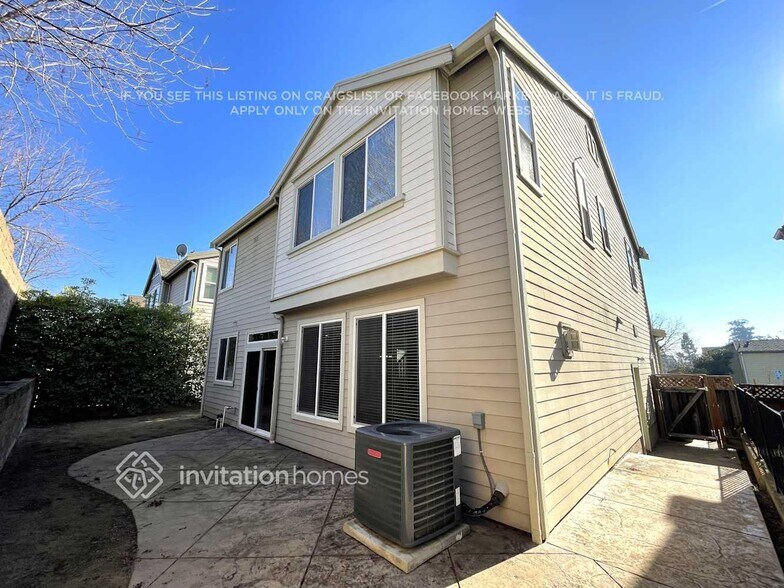 Building Photo - 1073 Amber Ridge Lane