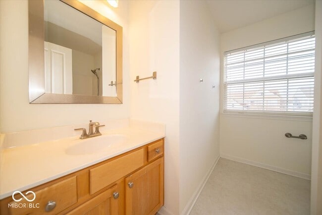 Building Photo - 3473 Millbrae Dr