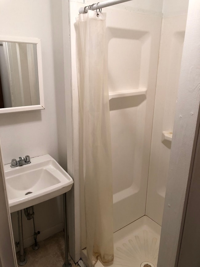 Building Photo - 2 School St