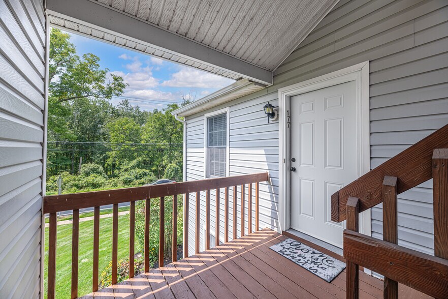 Building Photo - 177 Stonyridge Dr