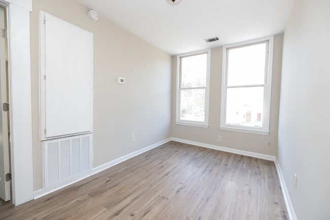 Building Photo - 1300 18th St