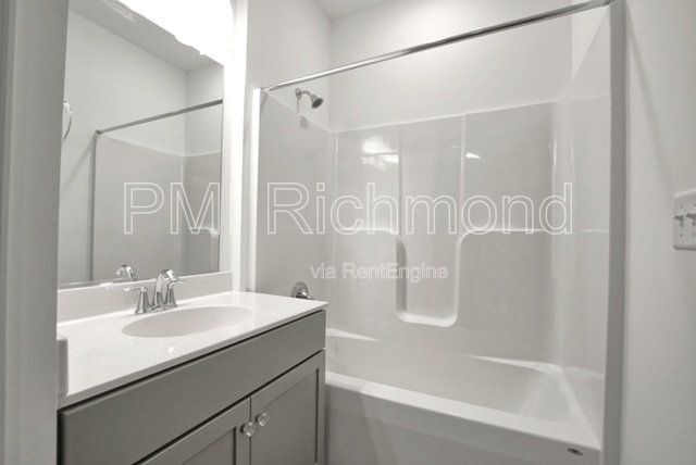 Building Photo - 127 Wellie Hl Pl