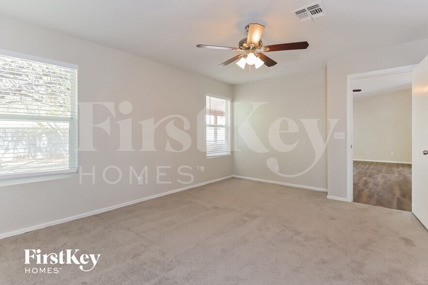 Building Photo - 4099 S Apache Well Dr
