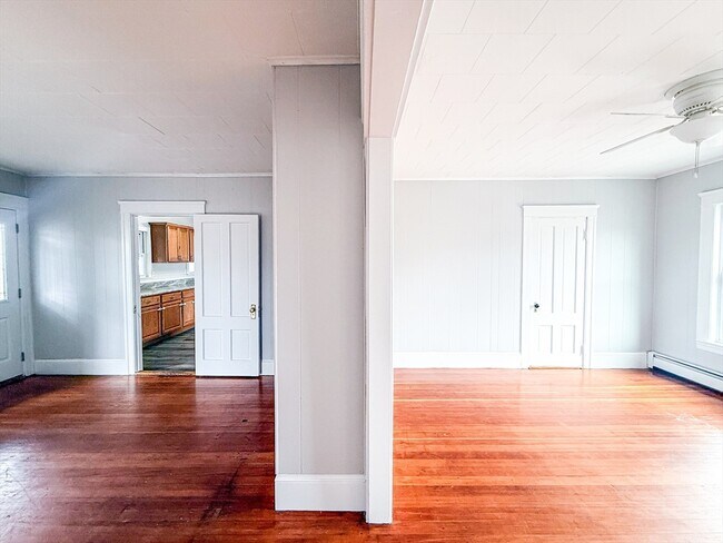 Building Photo - 18 Ellsworth St