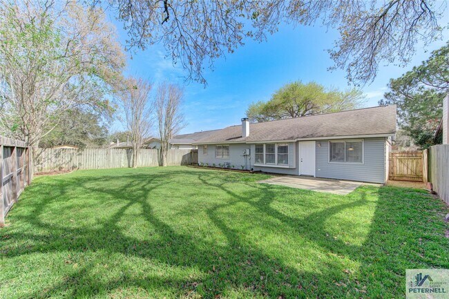 Building Photo - 946 Three Forks Dr