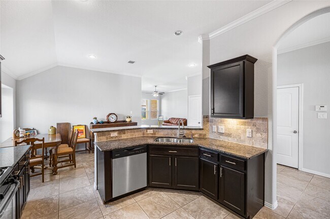 Building Photo - 6735 Trinity Trail Ln