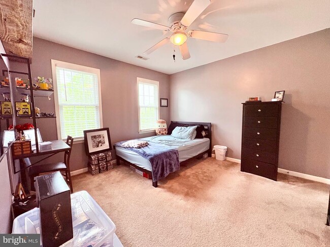 Building Photo - 39 Wild Rose Dr