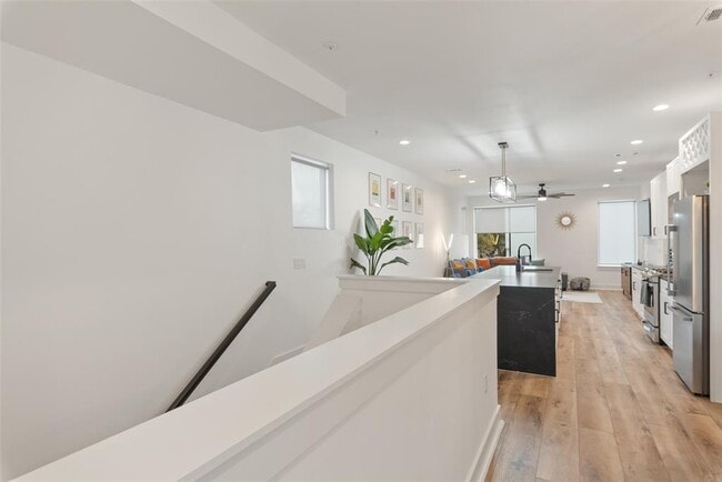 Building Photo - 1417 Kramer Ln