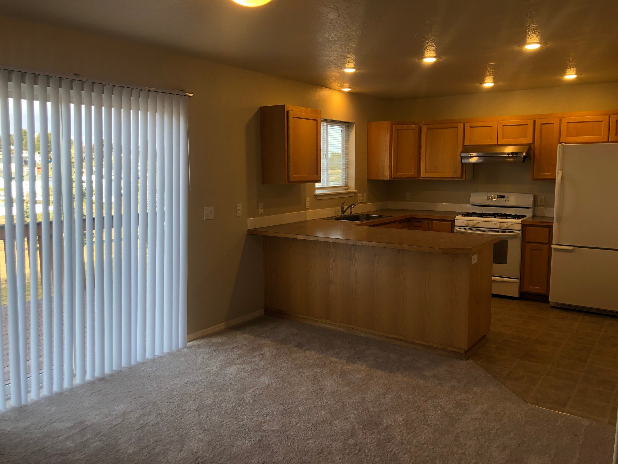 Building Photo - 1124 SW Lost Trail Dr