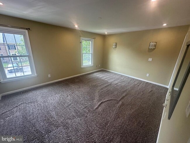 Building Photo - 1259 Kirby Cir