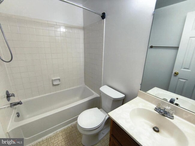 Building Photo - 6651 Rockleigh Way