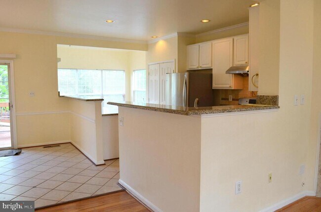 Building Photo - 6863 Drifton Ct