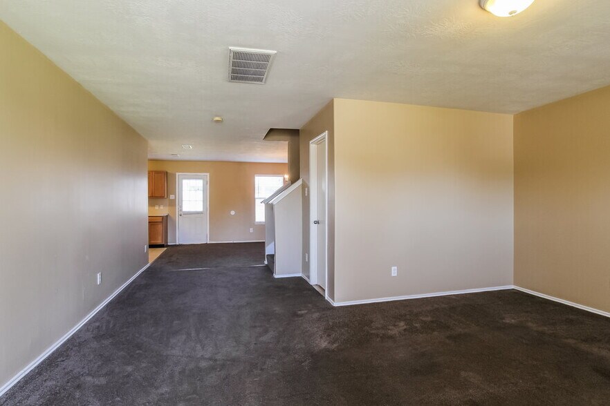 Building Photo - 21211 Linden House Ct