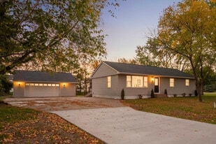 Building Photo - 15240 Kangaroo St NW