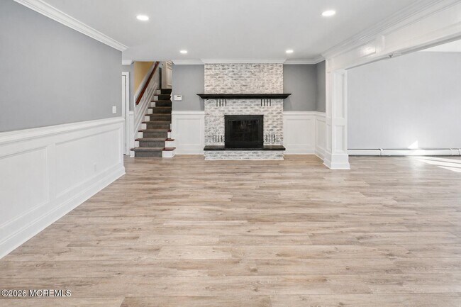 Building Photo - 437 Adamston Rd