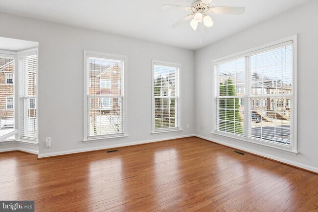 Building Photo - 6137 Manchester Park Cir