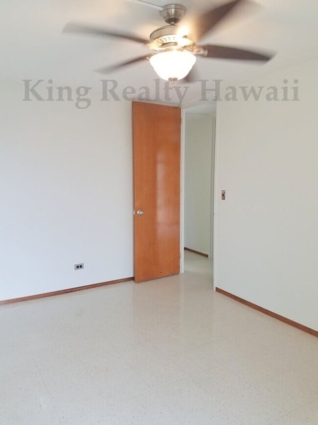 Building Photo - **OASIS in HONOLULU* Queen Emma Gardens *VERY CLEAN 2 br / 1 ba
