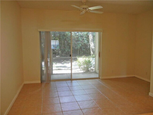 Building Photo - 5055 Palmbrooke Cir