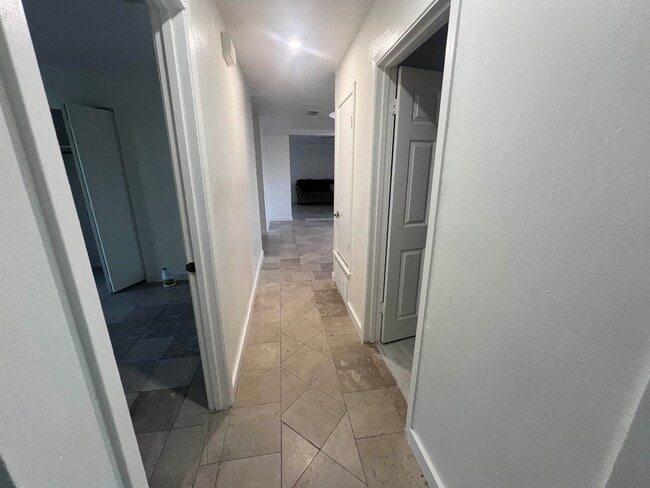 Building Photo - 312 Candlewood Rd