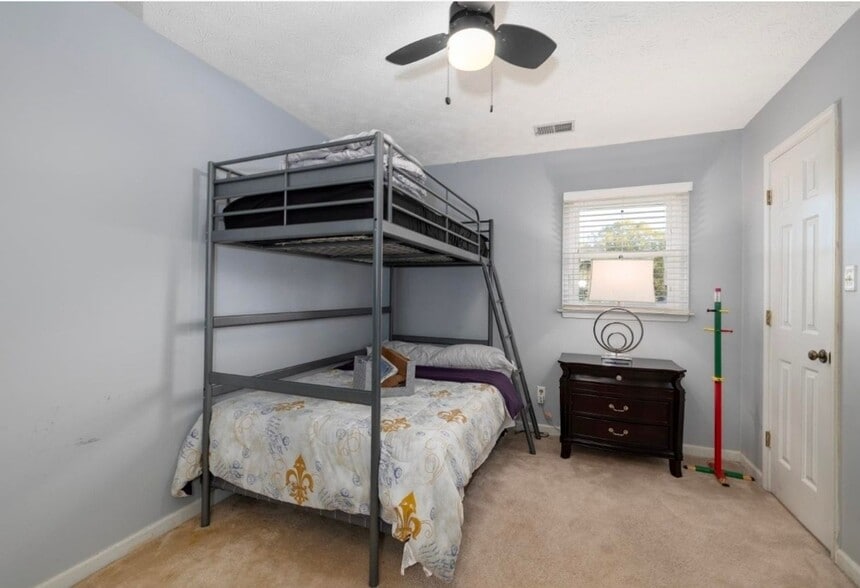 Building Photo - 2599 Hickory Cove SW
