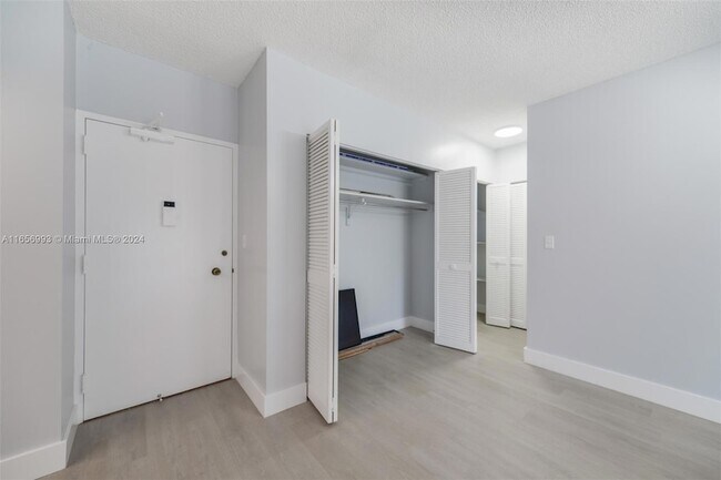 Building Photo - 1985 S Ocean Dr