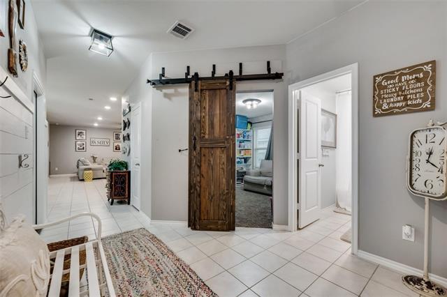 Building Photo - 315 Patina St