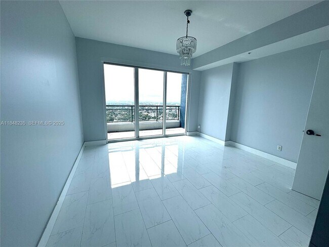 Building Photo - 60 SW 13th St