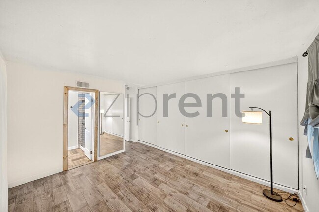 Building Photo - 6150 Coke Ave