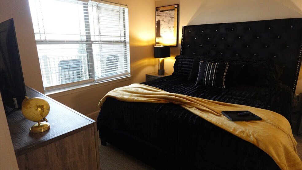 Building Photo - 170 Rockberry Wy