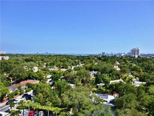 Building Photo - STUDIO LOFT