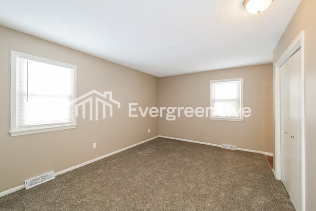 Building Photo - 7509 E 127th St