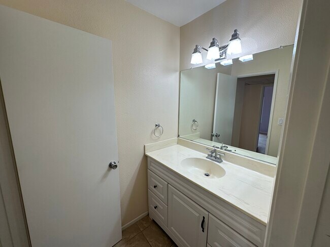 Building Photo - 18645 Hatteras St