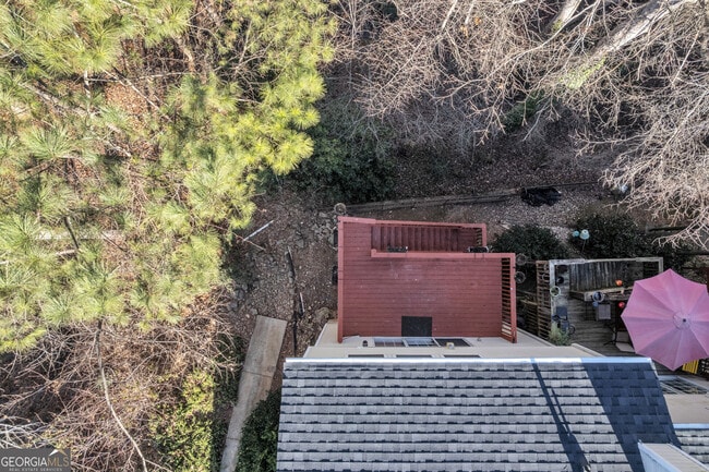 Building Photo - 9155 Nesbit Ferry Rd