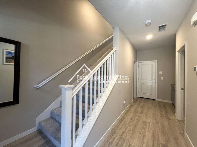Building Photo - 3069 High Meadow Walk