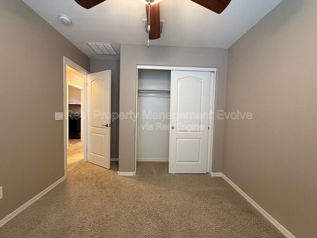 Building Photo - 2270 S Deerfield Ln