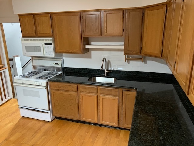 Kitchen. APPLIANCES WILL BE REPLACED AND UPDATED before move in! Gate has been removed - 832 Cricket Ave
