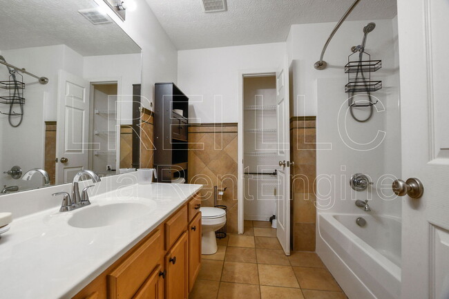 Building Photo - 9808 Eli Ct