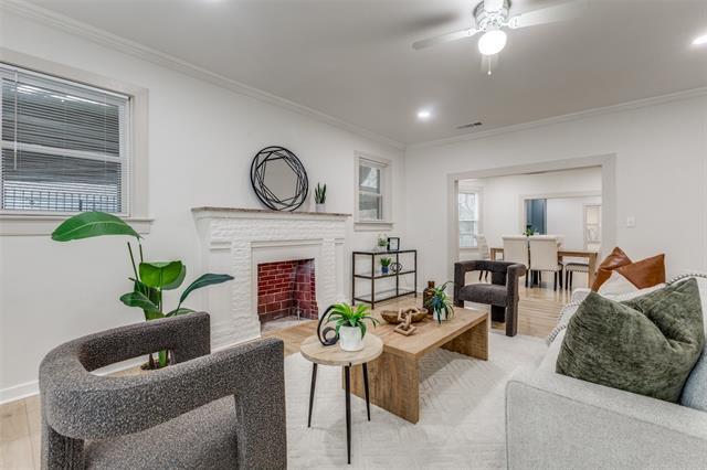 Building Photo - 922 Cristler Ave