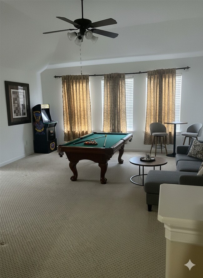 Building Photo - 7606 Westmoreland Dr