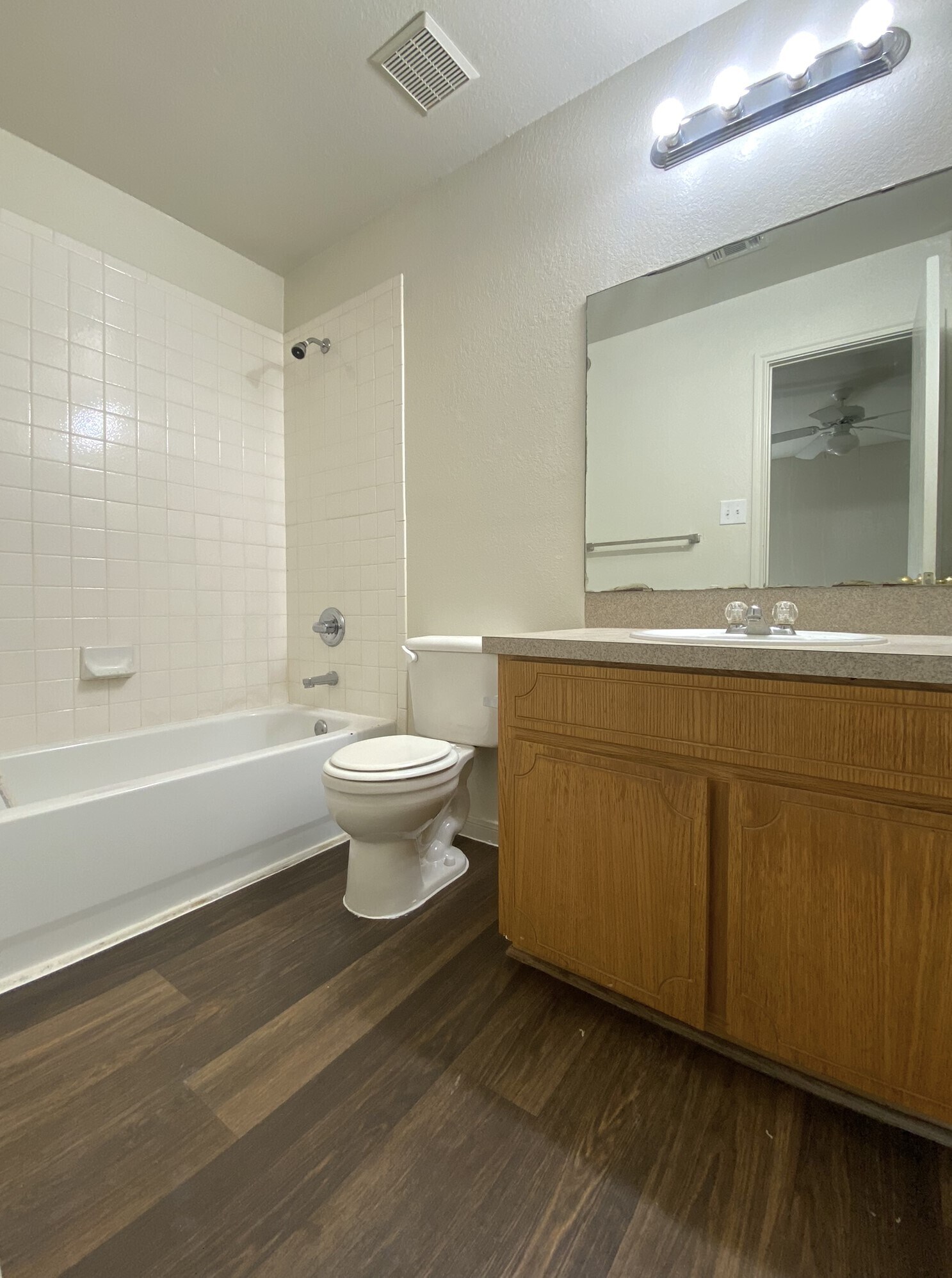 Building Photo - 330 S 40th St