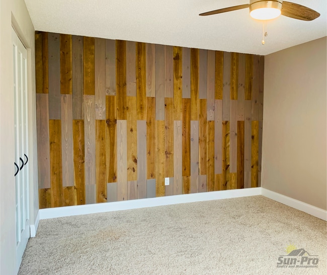 Building Photo - 2089 Oak Meadow Cir