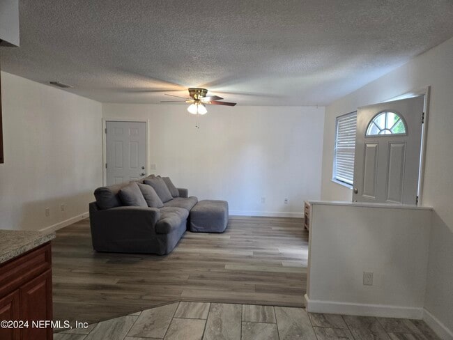 Building Photo - 1055 Stocks St