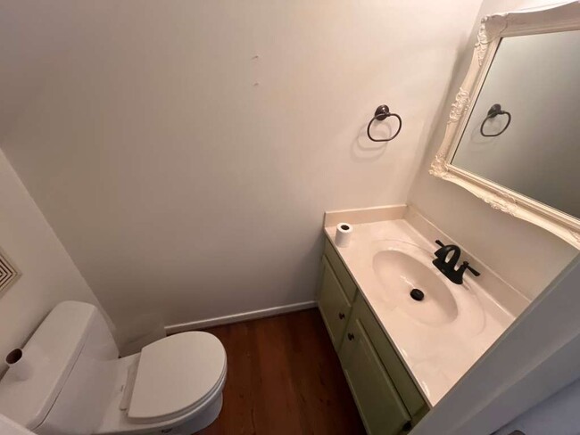 Building Photo - 5916 Park Forest Ln